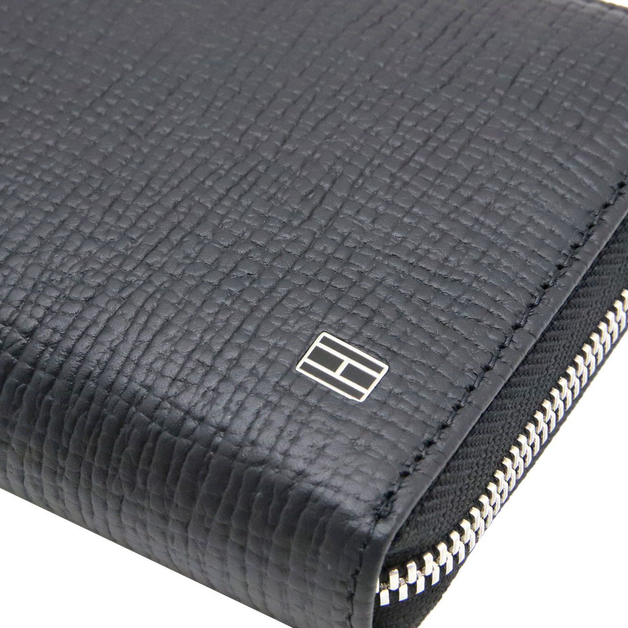 TOMMY HILFIGER（トミー・ヒルフィガー） ラウンドファスナー長財布