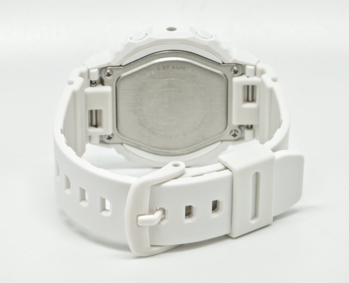 G-SHOCK WOMEN スモールサイズ GMA-P2110-7AJF ホワイト CASIO G