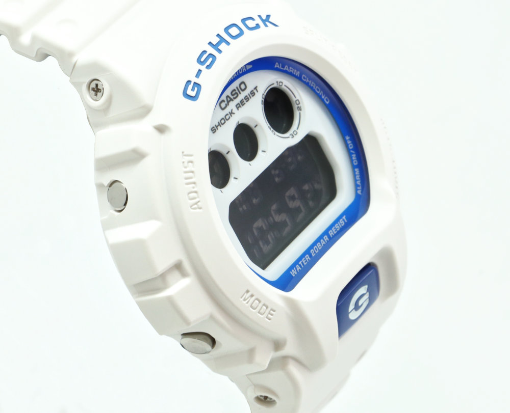 【未使用・新品】G-Shook ホワイト　G-1000P-7ADR G-SHOCK》 Sci-fiworld シリーズ GA-B001SF-7AJF クオーツ