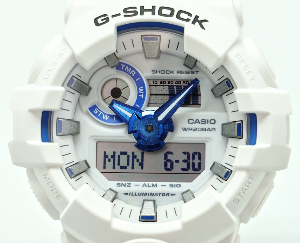 ひ*ー様 カシオ　G-SHOCK GA-700HDS-7AJF ホワイト　202 ひ*ー様 カシオ G-SHOCK GA-700HDS-7AJF ホワイト 202 - メルカリ