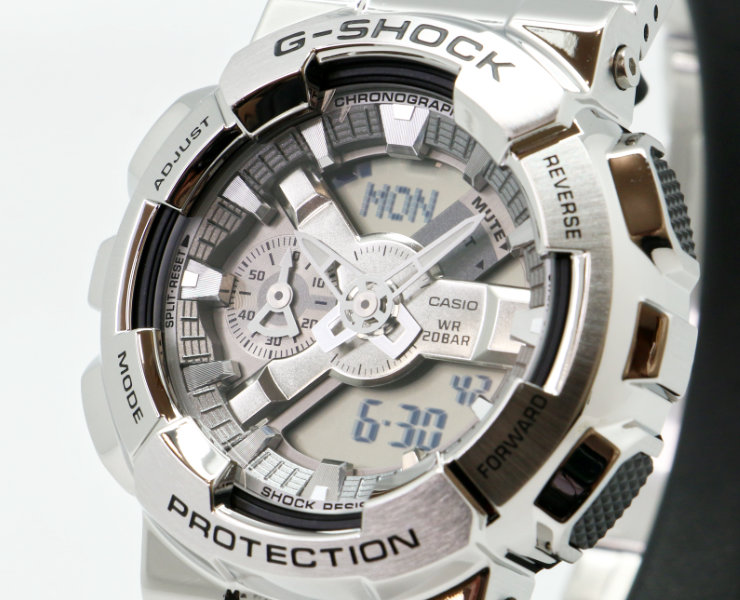 CASIO　G-SHOCK アナデジ　GM-110　メタルカバード　ステンレス 110 Series G-SHOCK Gショック メタルカバード メタルバンド GM