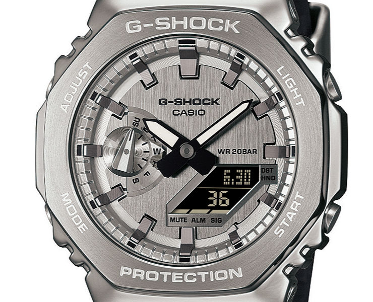 Gショック カシオ メタルカバード スケルトン・カモフラージュ シルバー G-SHOCK、スケルトンベゼルにカモフラージュ柄を合わせた
