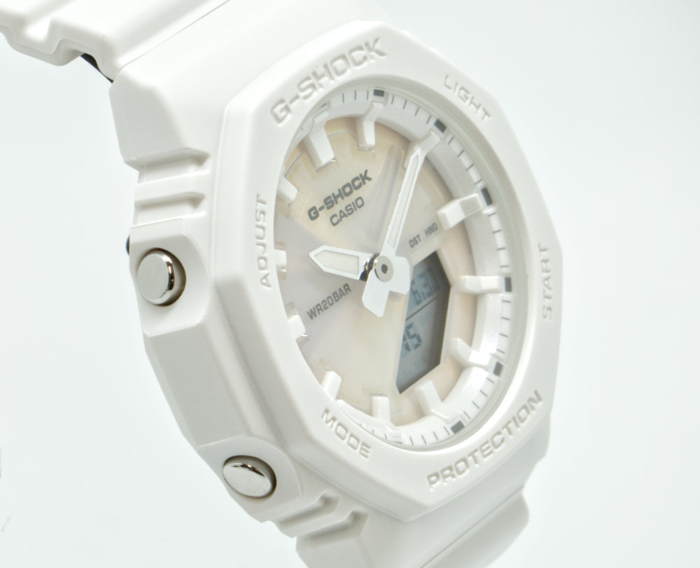 G-SHOCK ホワイト デジタル腕時計 2点セット G-SHOCK》ITZY コラボレーションモデル GMA-P2100IT-7AJR
