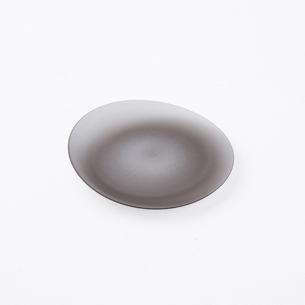 ARASエイラス★未使用品★小皿★楕円★スモークグレー ARAS 小皿 スロープ 17cm 生涯破損保証 割れない 取り皿 豆皿 食洗機