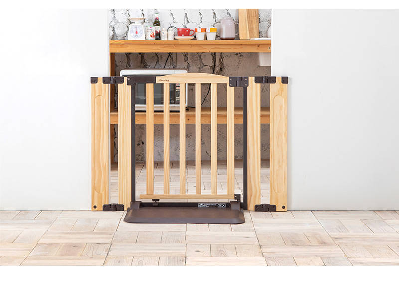おくだけドアーズ woody-Plus Sサイズ 5012030001 木製 日本育児 ナチュラル セーフティー 安全ゲート シンプル 