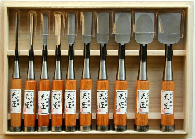 天匠 古式鍛錬追入のみ10本組（赤樫柄付） 安来鋼白紙使用。粘りがあり