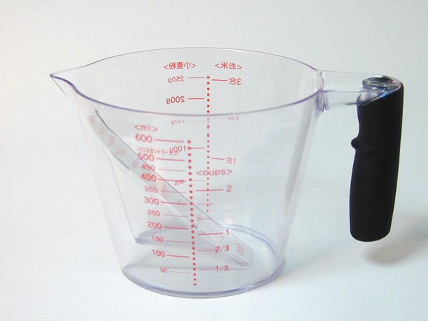 見やすい計量カップ MC-110 600ml 斜め 上から 日本製 送料無料 | ブランド登録なし | 04