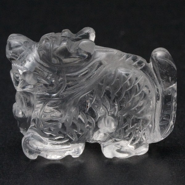 彫刻置物】龍 水晶 約30x23mm ブラジル産 （専用ポーチ付き） 天然石