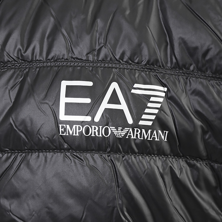 極美品 24AW✨ EMPORIO ARMANI レザータグ ライトダウン