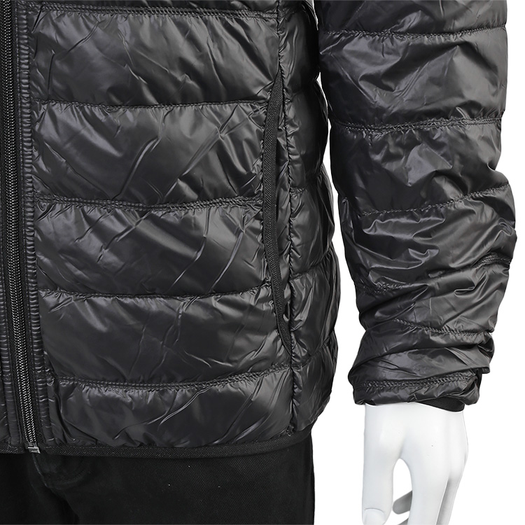 EA7 EMPORIO ARMANI ダウンジャケット ライトダウン 超軽量 EA7 EMPORIO ARMANI ダウンジャケット ライトダウン 超軽量
