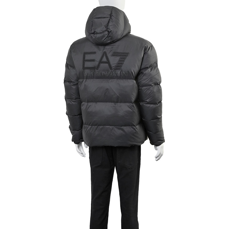 EA7 EMPORIO ARMANI 同色ロゴ パデッドジャケット 7M000694-AF15956