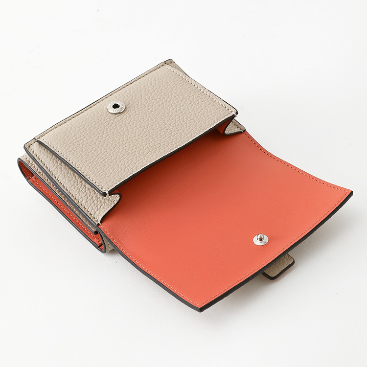 ロエベ　トライフォールド ウォレット　タルク/ライトオーツ LOEWE（ロエベ） 三つ折り財布 トライフォールド ウォレット ライト