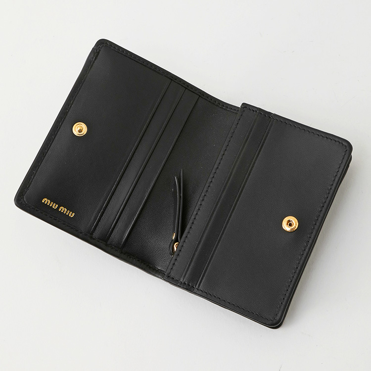 MIU MIU マテラッセ ブラック 二つ折り財布 関税込☆MIU MIU☆ミュウミュウ マテラッセ レザー 二つ折り財布