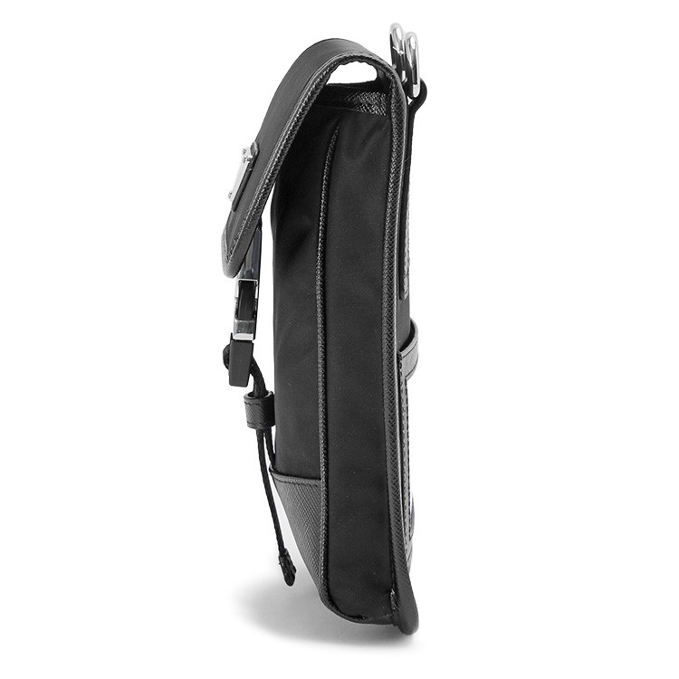 PRADA 直営店より サフィアーノレザー スマートフォン ケース PRADA Re-Nylon xサフィアーノレザー スマートフォンケース
