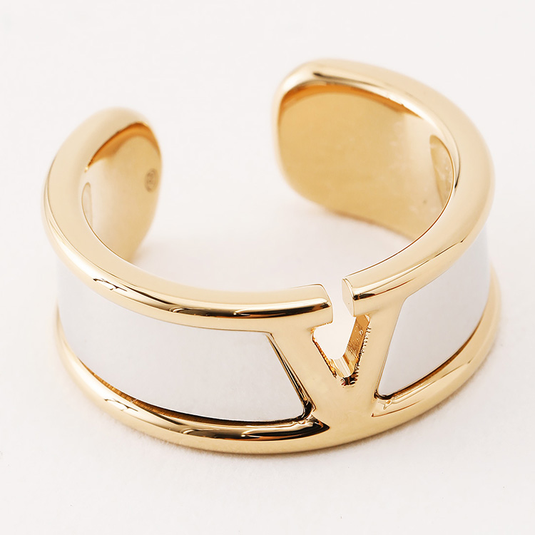 VALENTINO GARAVANI（ヴァレンティノ ガラヴァーニ） ヴァレンティノ