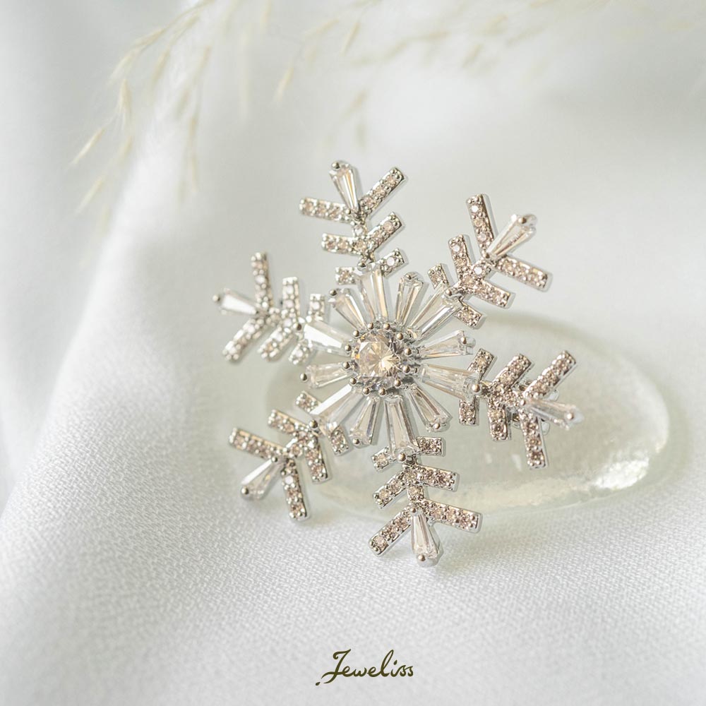 Jeweliss 雪の結晶 スノーフレーク クリスタル ブローチ ジュエリス アクセサリー ギフト プレゼント セレモニー ギフト プレゼント 母の日□