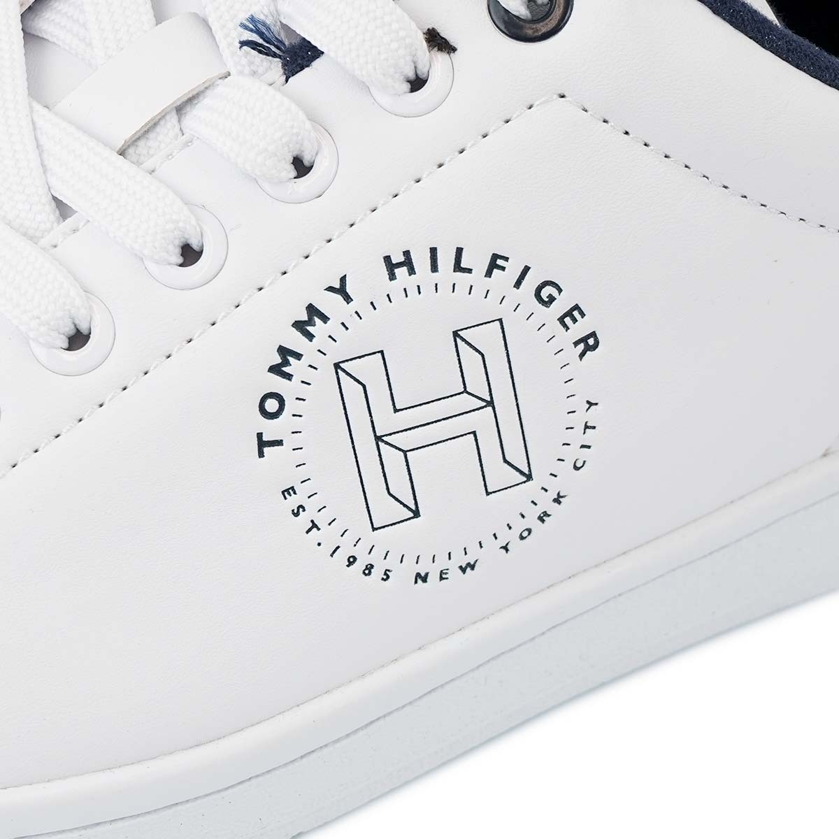 TOMMY HILFIGER トミーヒルフィガー スニーカー 2021年-2022年秋冬新作 tm LESNER メンズ 140 WHITE ホワイト  :ftmlesnerwhi:インポートショップTERESA - 通販 - Yahoo!ショッピング