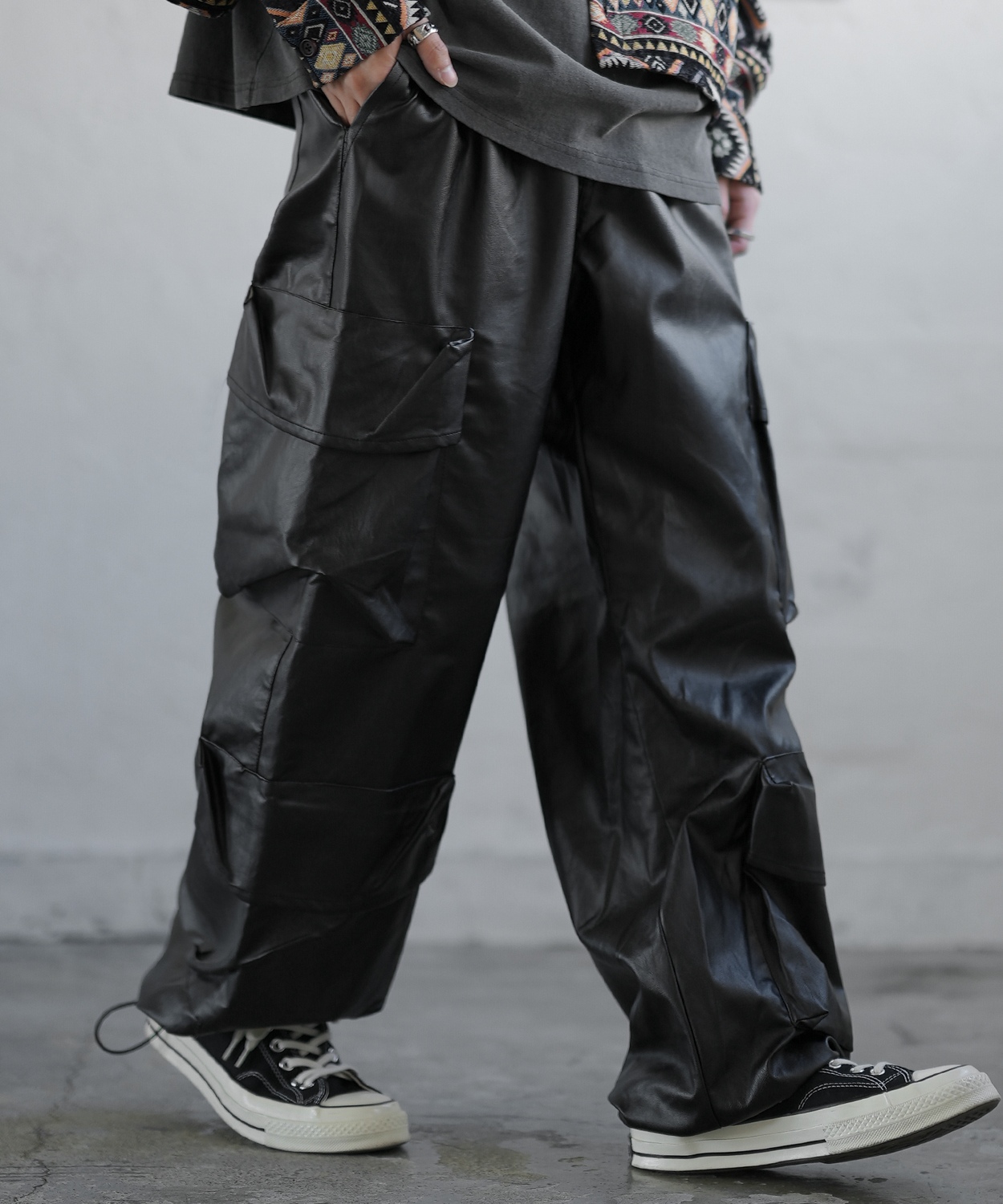 カーゴパンツ メンズ シンセティックレザー PUレザー 合成皮革 防風防寒 ワイドパンツ ストリート アメカジ 古着MIX 韓国 | improves | 02