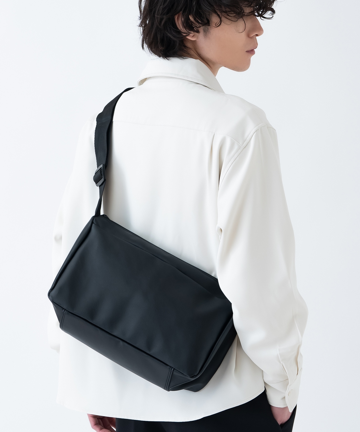 ショルダーバッグ メンズ 合皮 レザー カバン 鞄 通学 通勤 旅行 きれいめ カジュアル 古着MIX 韓国ファッション Y2K ブラック | improves | 01