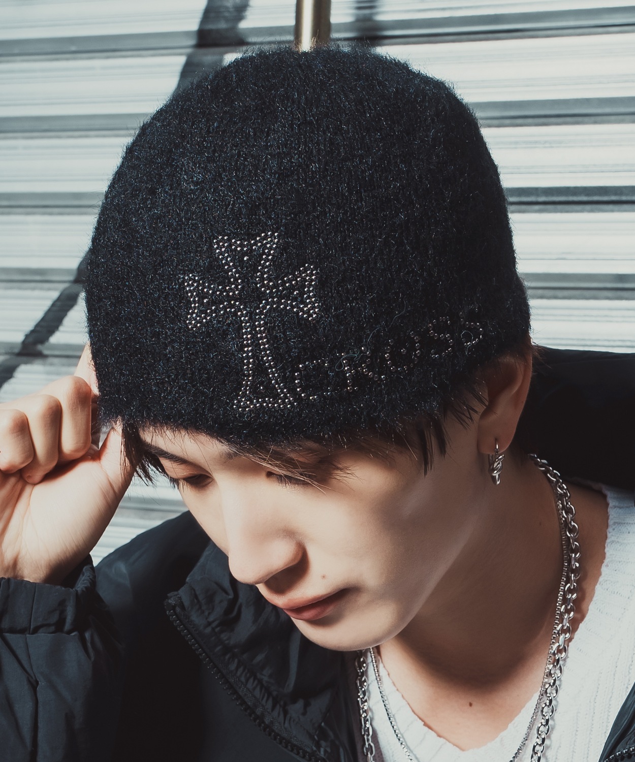 ビーニー ニットキャップ クロス デザイン スタッズ 刺繍風 秋冬 シャギー ストリート 韓国ファッション Y2K ユニセックス 防寒 帽子 | improves | 02