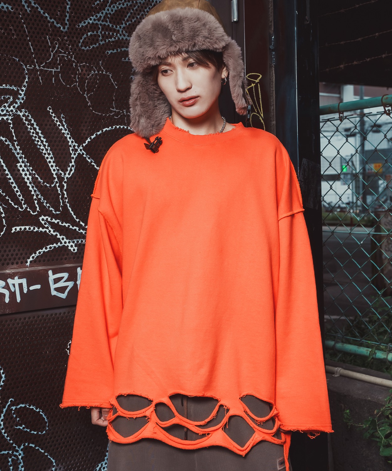 ダメージスウェット メンズ レディース ビッグシルエット ストリート Y2K ロンT カットソー グランジ ユーズド加工 オーバーサイズ 古着風 韓国 | improves | 01