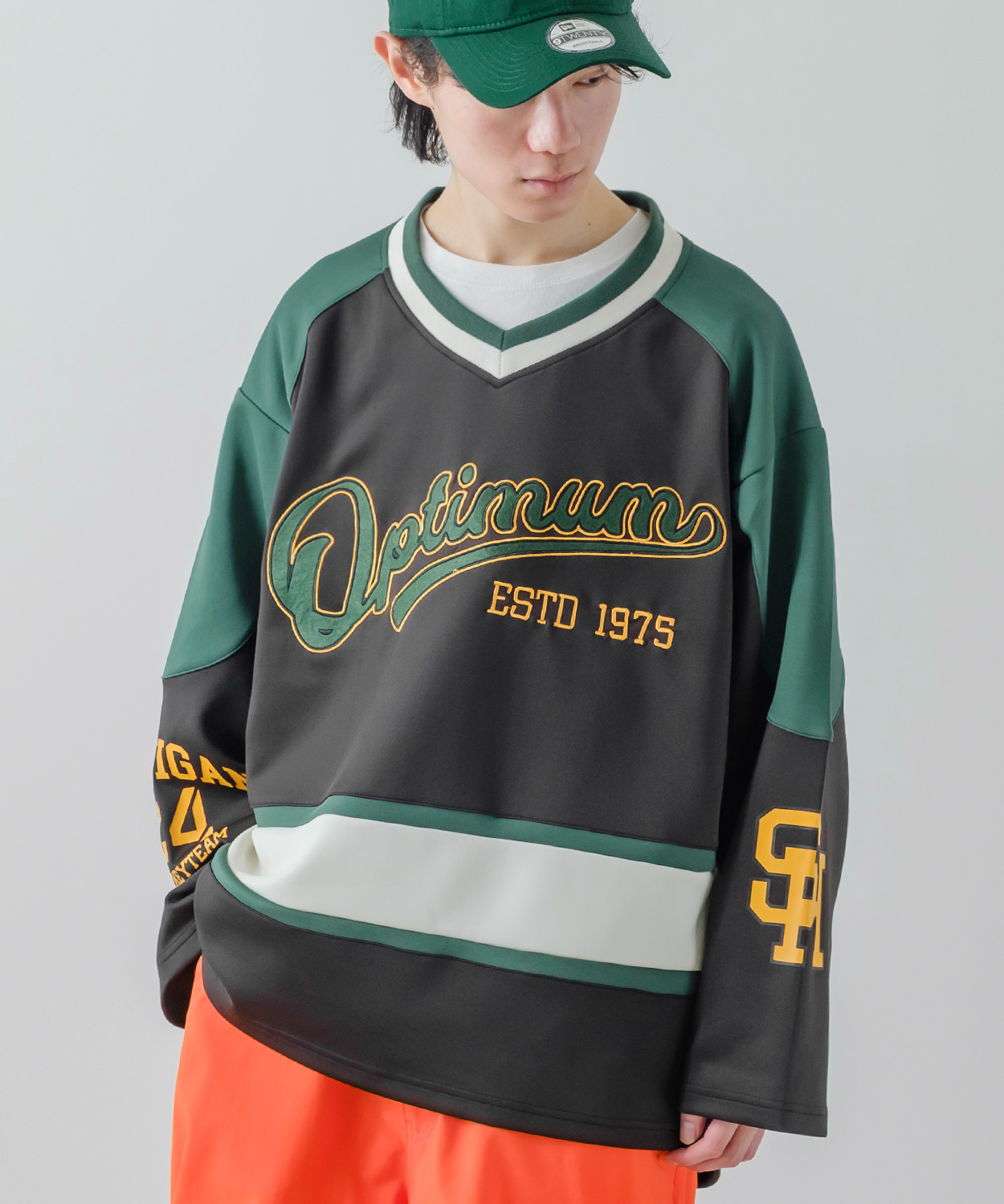 長袖Tシャツ メンズ レディース ロンT ホッケーシャツ ゲームシャツ Vネック ロゴワッペン 袖プリント ラインリブ オーバーサイズ 大きいサイズ ゆったり |  | 02