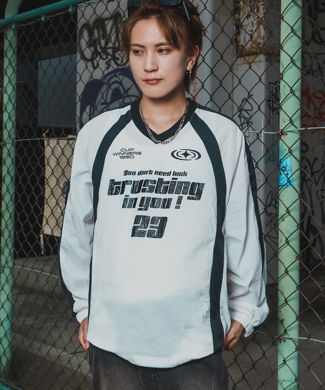 プルオーバー メンズ ナイロン Vネック ゲームシャツ モノクロ スポーツ テック系 ストリート カジュアル 韓国ファッション 古着MIX | improves | 01