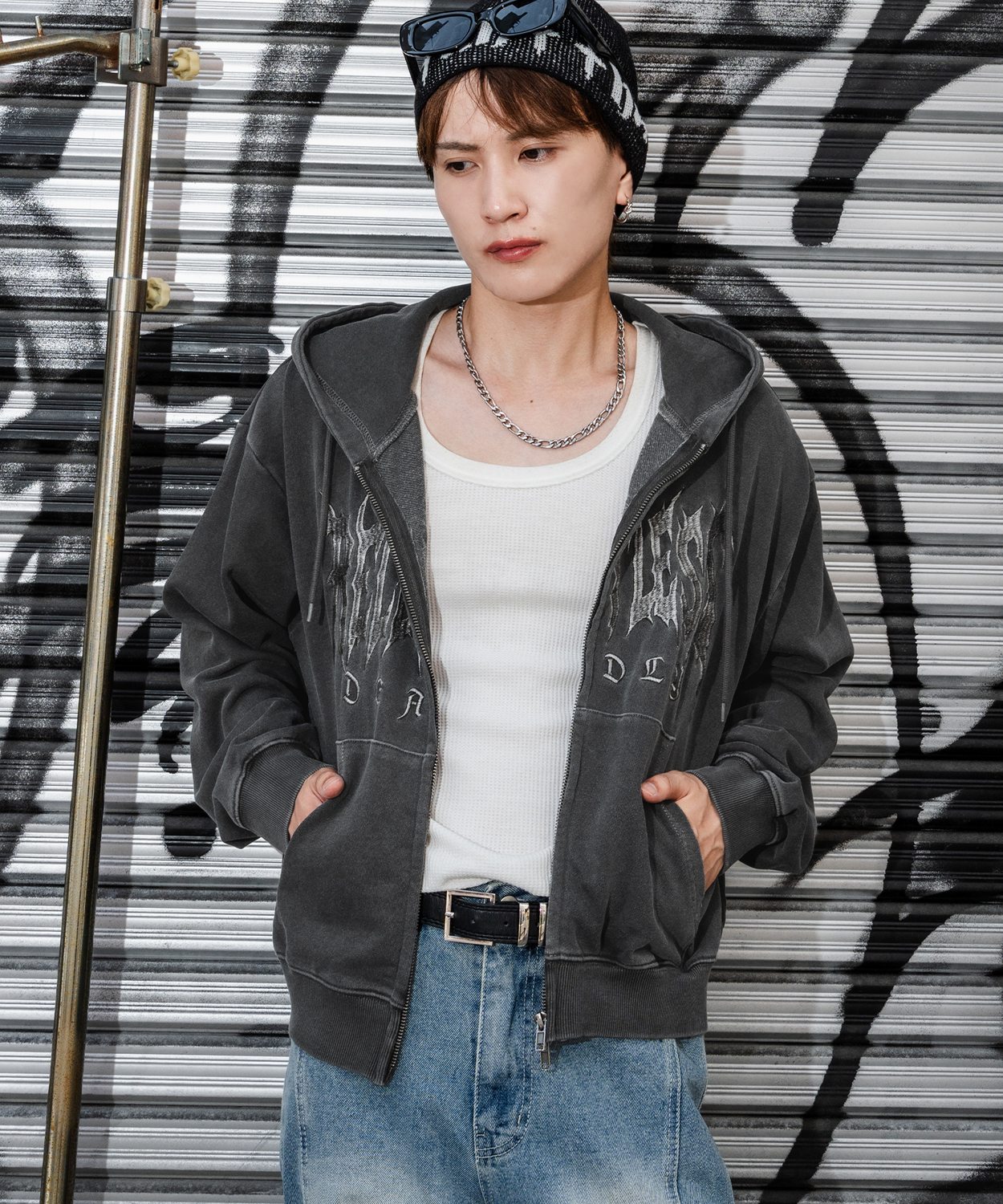 パーカー メンズ 刺しゅう ロゴ ヴィンテージ加工 ショート丈 裏毛 スウェット ジップパーカー 秋 冬 アメカジ カジュアル Y2K ストリート 90s ストリート 韓国 | improves | 02