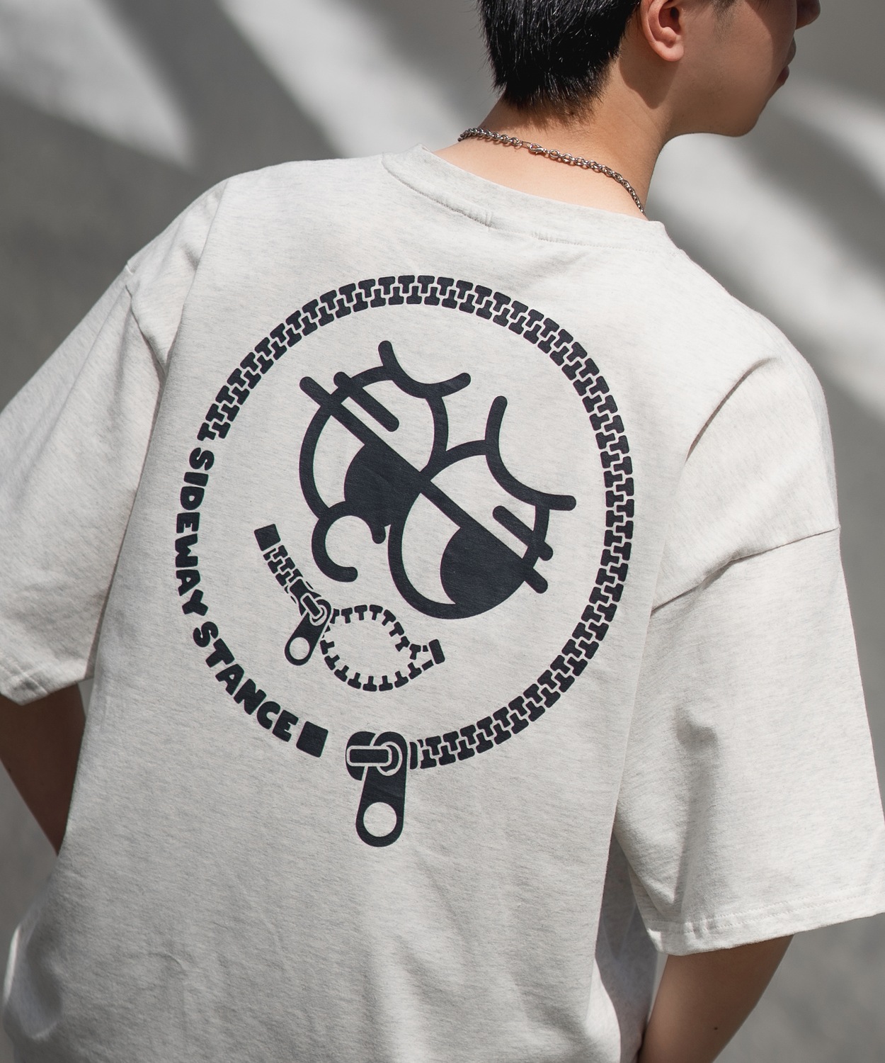 半袖Tシャツ メンズ SIDEWAY STANCE サイドウェイスタンス オリジナルプリント グラフィック ファスナー マスコット オーバーサイズ 大きめ | improves | 03