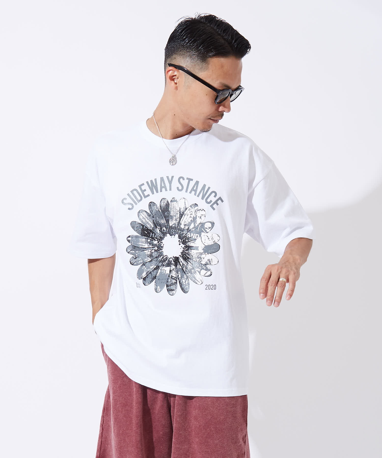 半袖Tシャツ メンズ レディース モノクロフラワー プリント 綿100 ビッグシルエット SIDEWAY STANCE オーバーサイズ ストリート 古着MIX | improves | 01