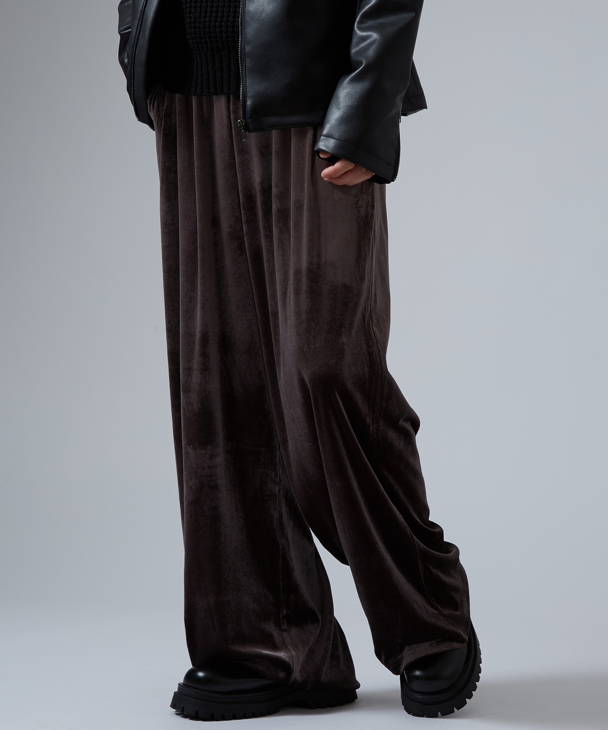 ワイドパンツ メンズ ベロア素材 イージーパンツ リラックスウェア ジェンダーレス カジュアル シンプル 大人カジュアル きれいめ ブラック チャコール ブラウン | improves | 03
