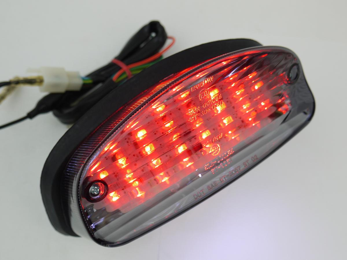 ホーネット250/600用 LEDテールランプスモークレンズ ポン付けLEDテール 車検対応 : tlh001s-thu : アイエムトレーディング  - 通販 - Yahoo!ショッピング