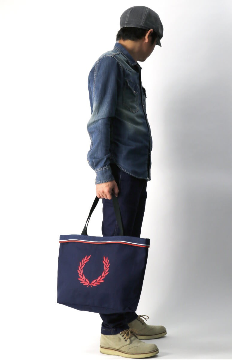 FRED PERRY (フレッドペリー) ツインティプド トートバッグ