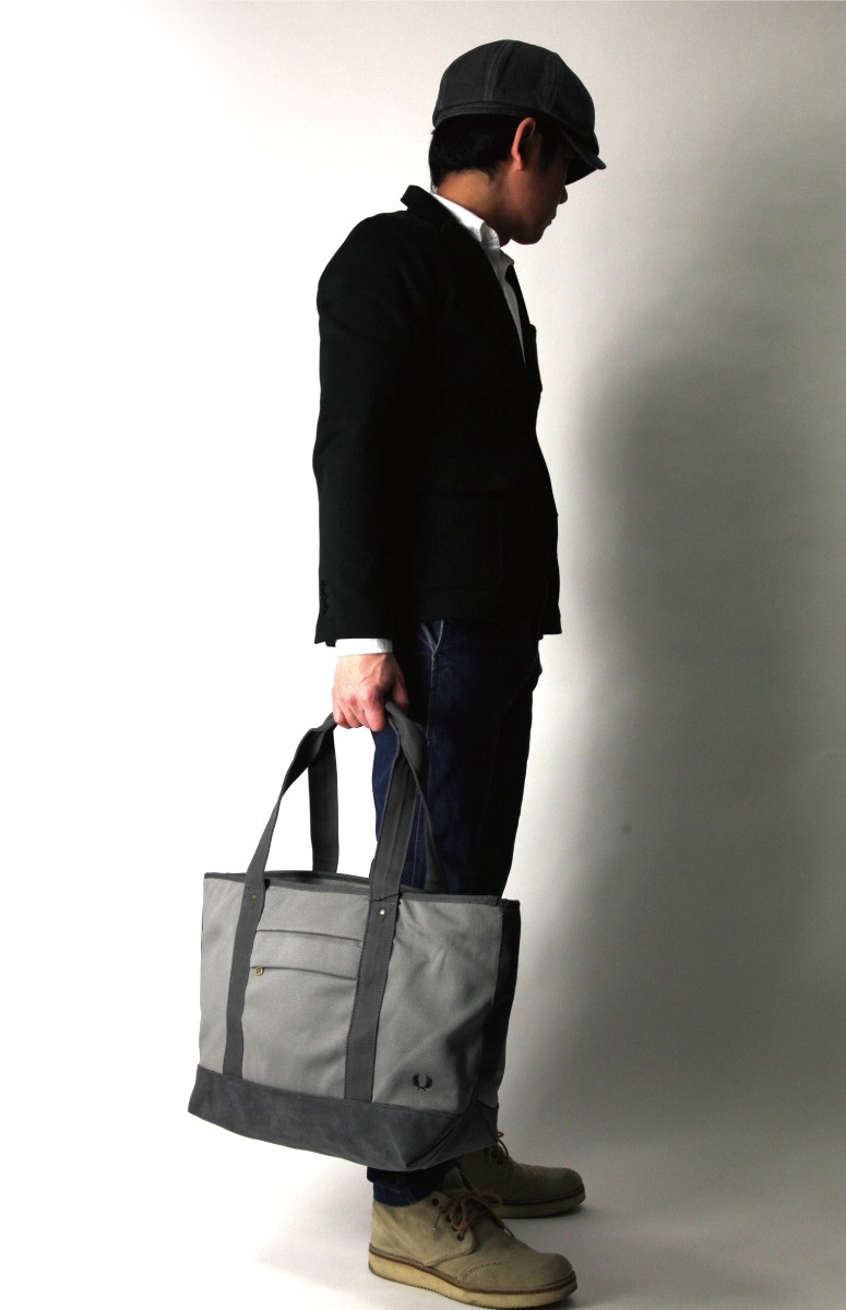 美品 FRED PERRY × CARRADICE kelbrook バッグ FRED PERRY × CARRADICE kelbrook satchel