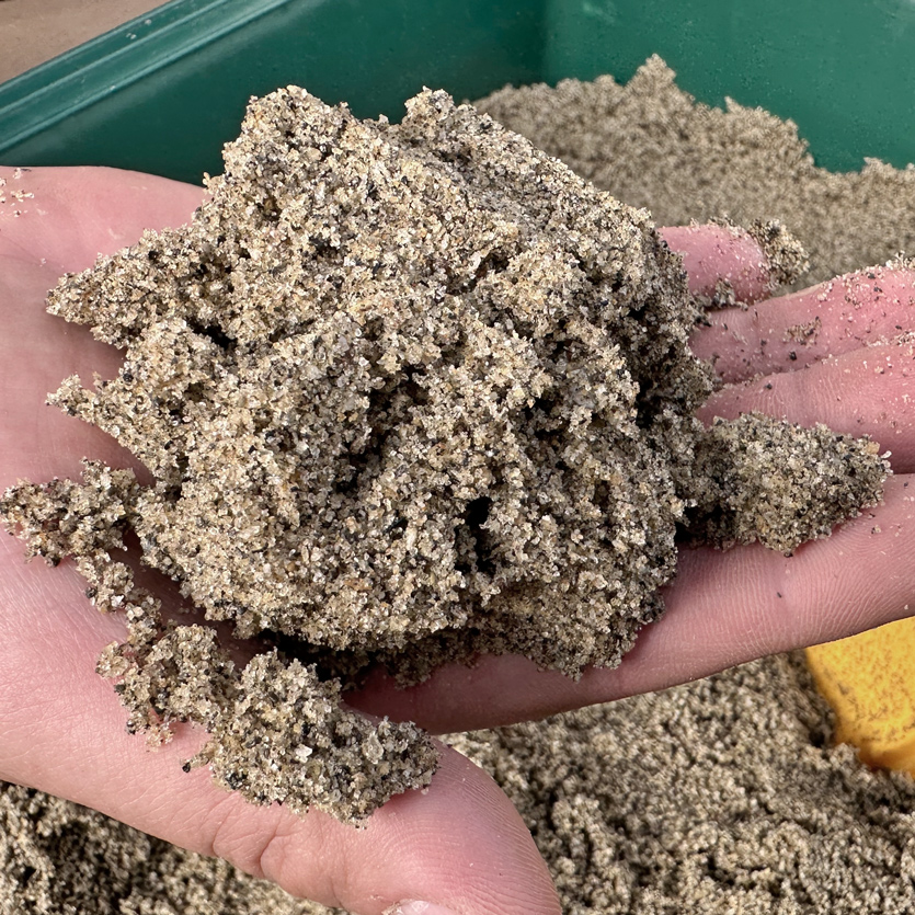 砂場用の砂 【15kg入り】 国産 遊び砂 砂場の砂 砂場用 砂 砂場遊び