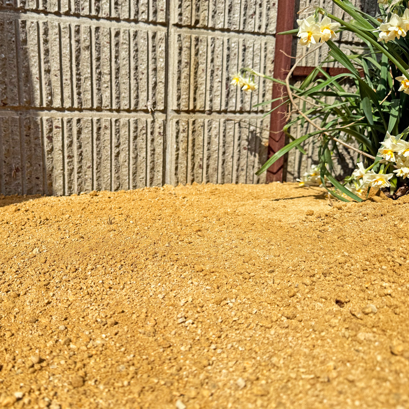 山砂（まさ土） 250kg 【25kg×10袋】 真砂土 庭 ガーデニング 園芸