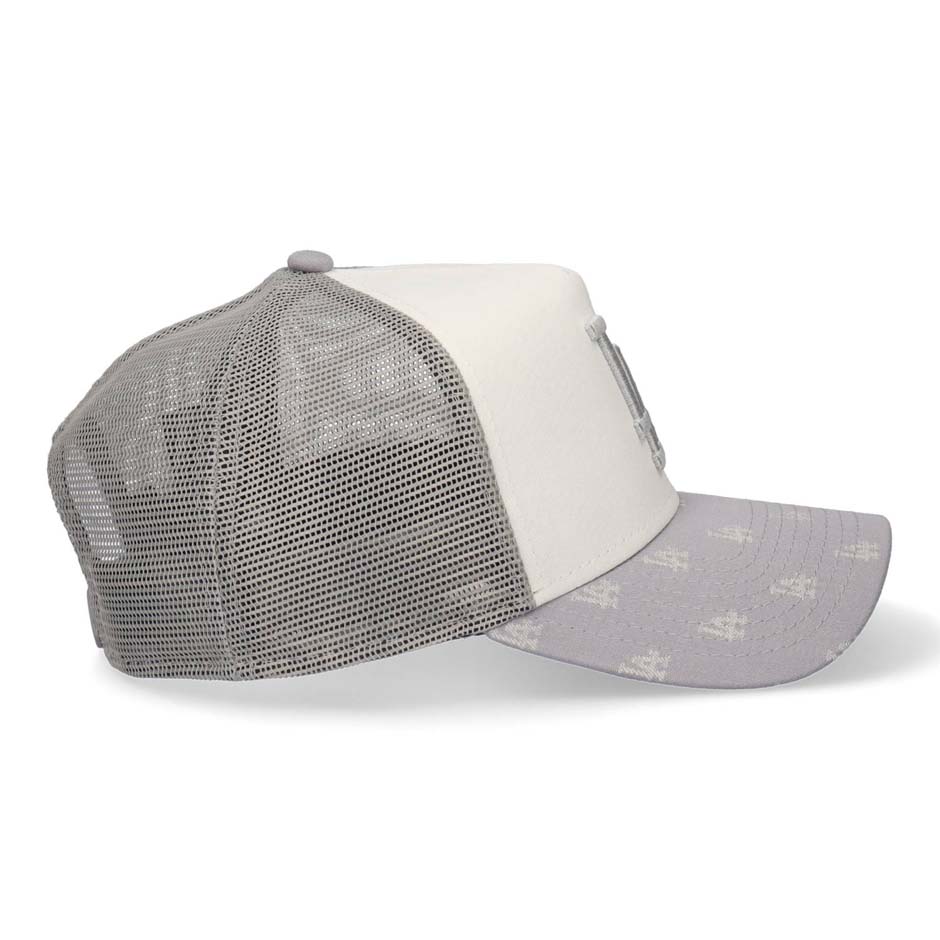LAロゴ メッシュキャップ ホワイト/グレー UNISEX NEW ERA パンチングメッシュキャップ ホワイト 071789881