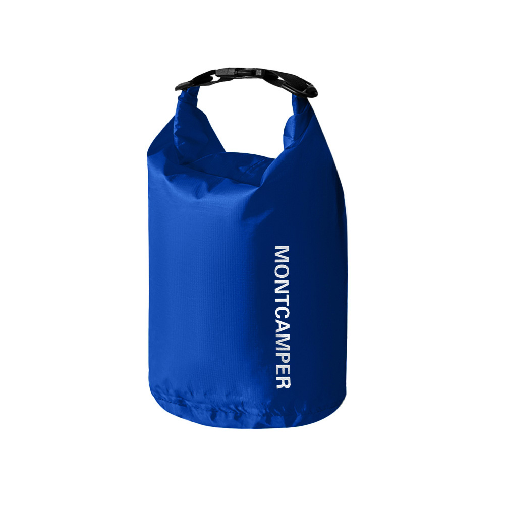 ドライバッグ 防滴性 機能性 Dカン付き 雨の日 サブバッグ バックルで開閉簡単 超軽量 耐摩耗性 3L 小型サイズ 防水バッグ 丸洗い 汚れに強い シンプル |  | 04