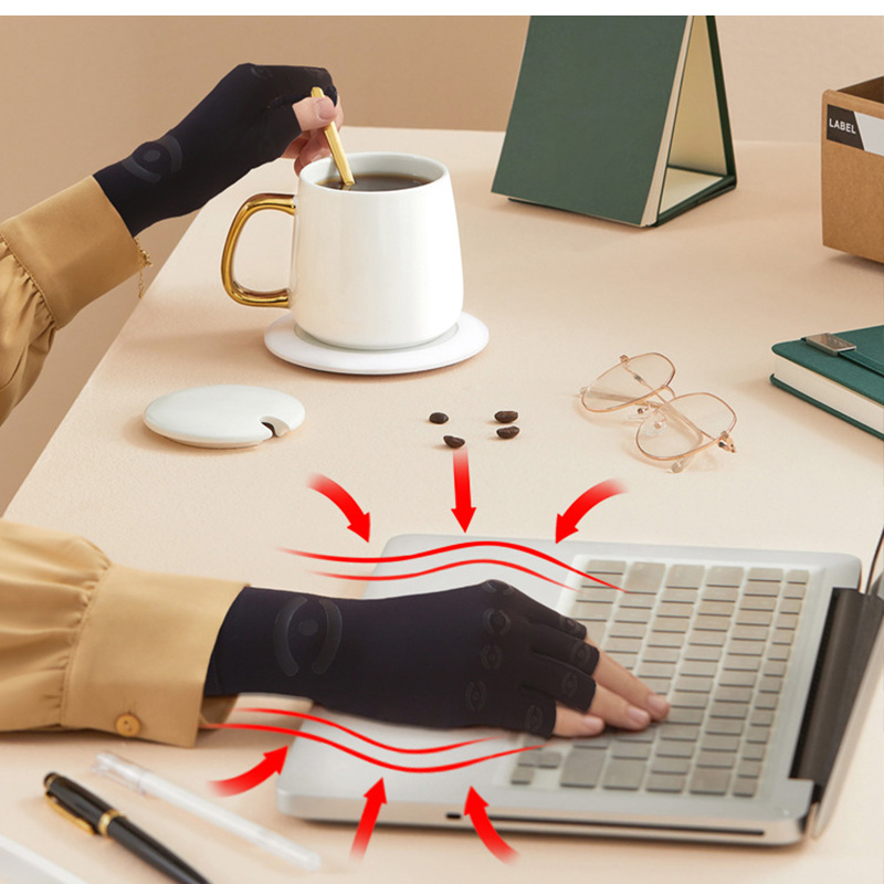 着圧手袋 着圧グローブ サポート手袋 関節炎対策 腱鞘炎 指先操作OK スマホ操作 弾力素材 圧力アップ 男女兼用 S M Lサイズ 仕事用 運転用 タイピング |  | 15