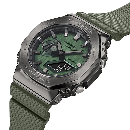 【新価格版】値引き対応します！！　G-SHOCK GM-2100B-2AJF 腕時計(アナログ)