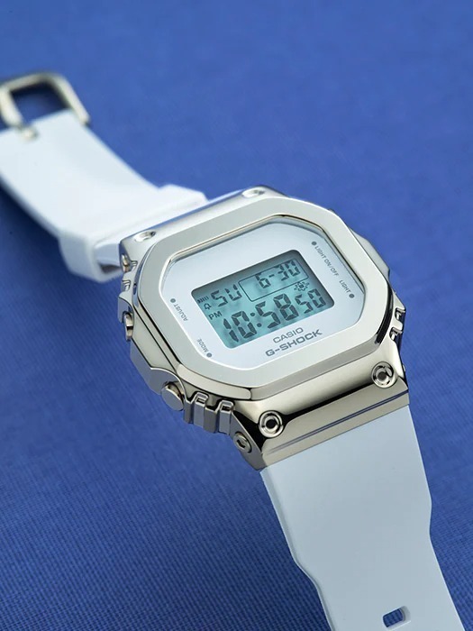 （89）【美品】G-SHOCK　GM-S5600　レディース　ホワイト　ゴールド ORIGIN(G-SHOCK) G-SHOCK Gショック GM-S5600 シリーズ カシオ CASIO