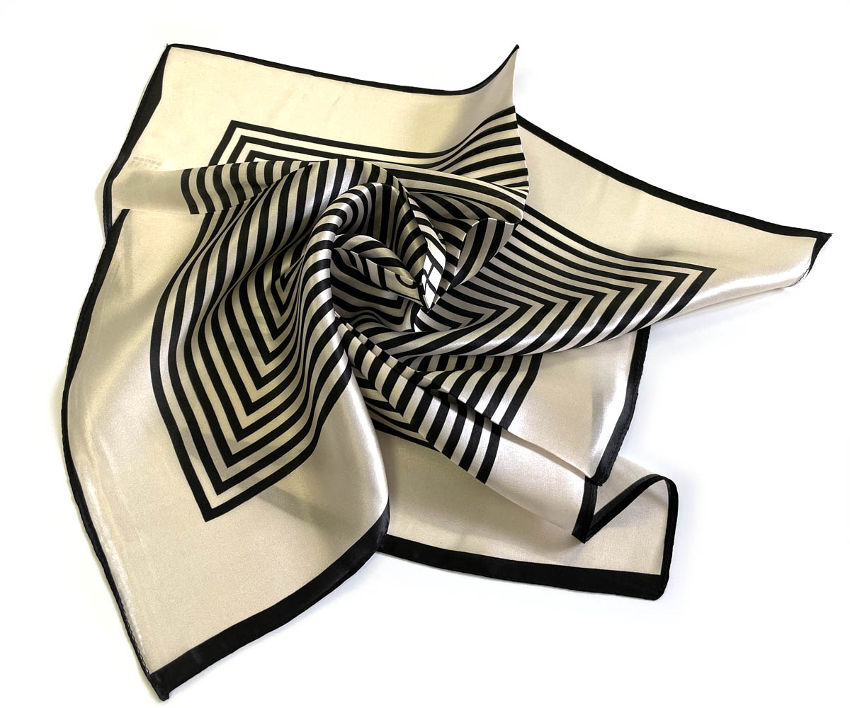 シルク100%  高級サテンスカーフ 52×52cm 正方形 小さめ バンダナサイズ