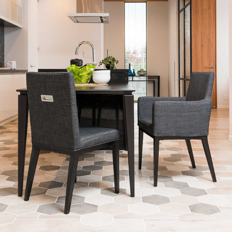 ダイニングチェア 高級 モダン おしゃれ ファブリック製 布製 合成皮革