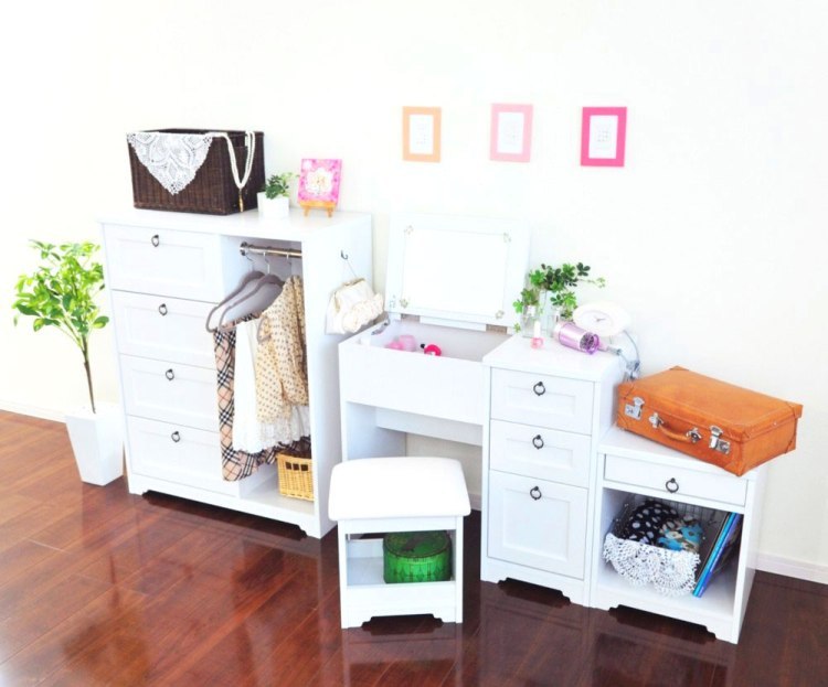 チェスト 3段 ガーリー ホワイト 引き出し収納 サイドボード テレビ台