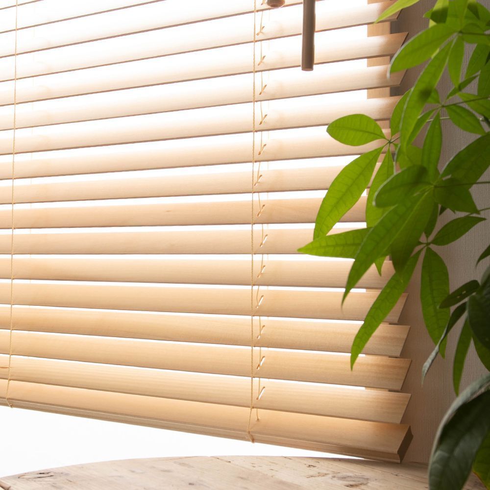 木製ブラインド 木製ブラインド 縦型無垢の一枚板を用いたオーダー製品