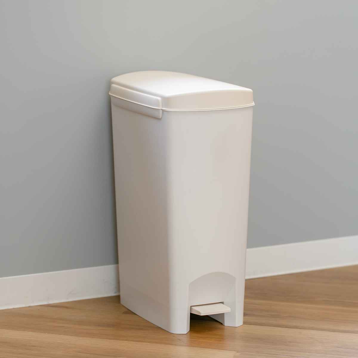 新輝合成 トンボ セパ 超スリムペダル 15L (ゴミ箱(ごみ箱)) 価格比較