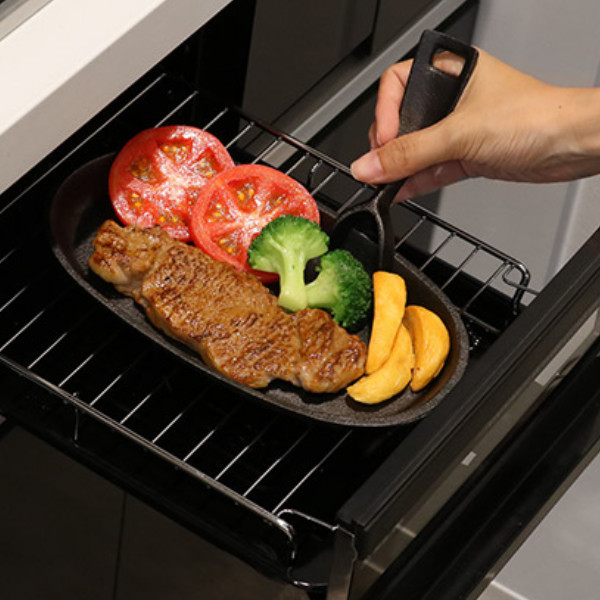 鉄板 ステーキ皿 24cm 鉄鋳物製 木製プレート付き ハンドル付き IH