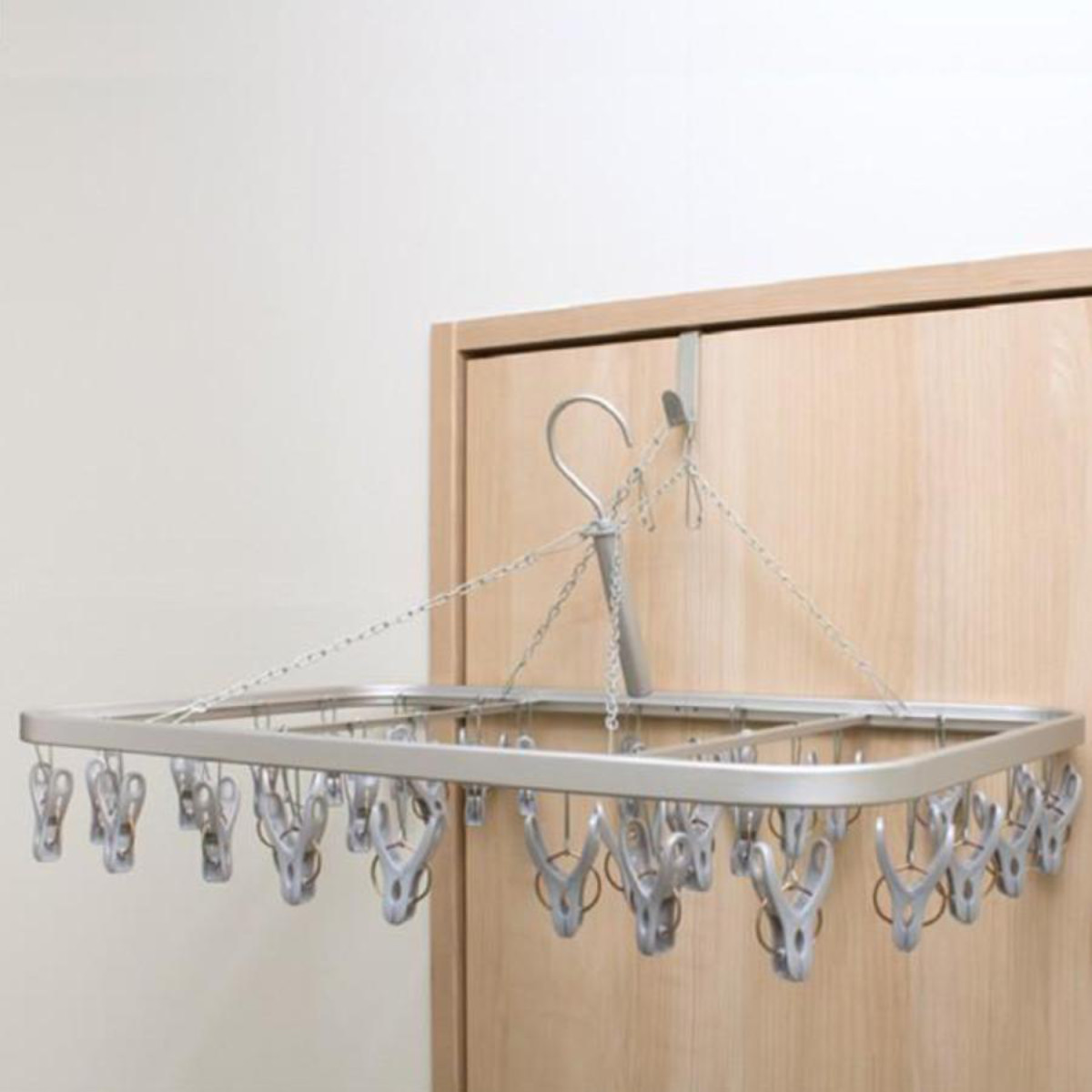 洗濯ハンガー 軽量アルミハンガー 角ハンガー ピンチ32個 （ 物干しハンガー 洗濯 ピンチハンガー 32ピンチ 軽量 ）