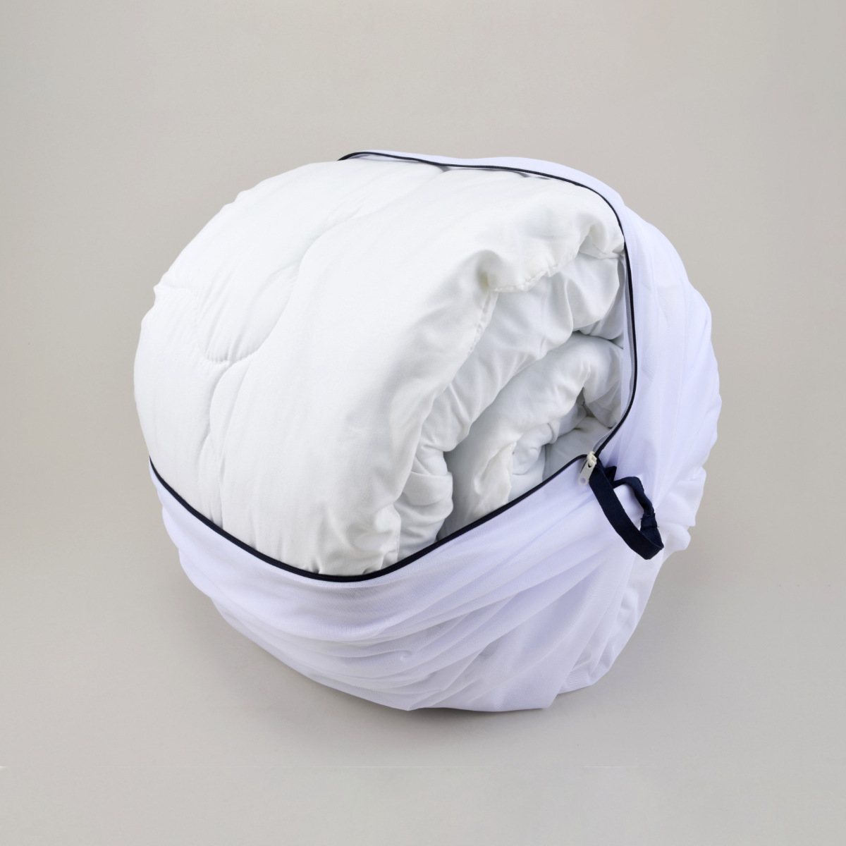 洗濯ネット 大型 大容量 70cm 特大 ふくらむ洗濯ネット ( ネット 毛布 タオルケット 寝具 布団 ふとん 大物用 縦型 ドラム式 乾燥機対応 )