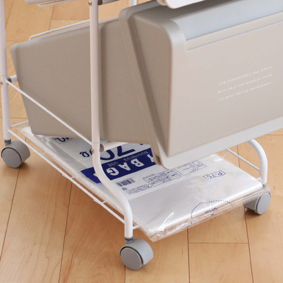 中古　ゴミ箱 分別 縦型 21L×5段 キャスター付きコンテナスタイル5 ダストボックス 5分別 ペールワゴン RISU（リス） ゴミ箱 分別 縦型 21L×5段 キャスター付きコンテナ